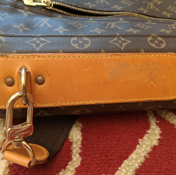 Louis Vuitton Garment Bag - Picture 7 of 16